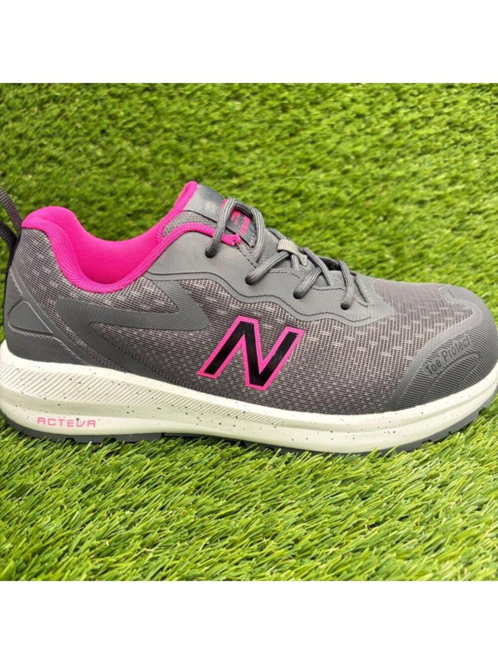 New Balance Logic Womens Size 7D Gray Pink White Composite Toe Safety Work Shoes